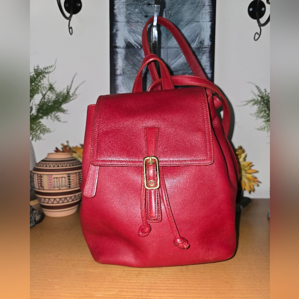 Coach VINTAGE LEGACY Red Glove Tanned leather backpack. EUC - Picture 2 of 16